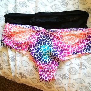 🇺🇦 Victoria's Secret 2 Pairs Seamless Low Rise Y2K XS and SMALL Panties